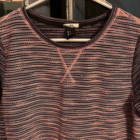 H&M sweater - Picture 3 of 10